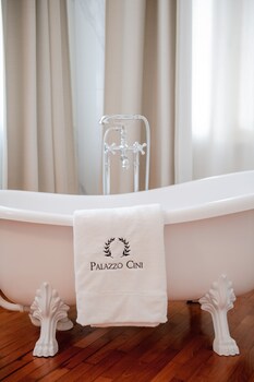 palazzo cini luxury rooms in pisa