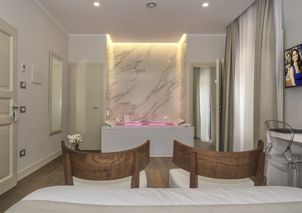 palazzo cini luxury rooms in pisa