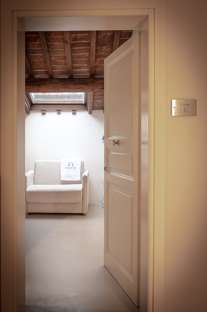 palazzo cini luxury rooms in pisa
