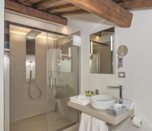 palazzo cini luxury rooms in pisa
