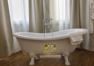 palazzo cini luxury rooms in pisa