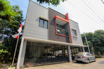 jj house wahid hasyim