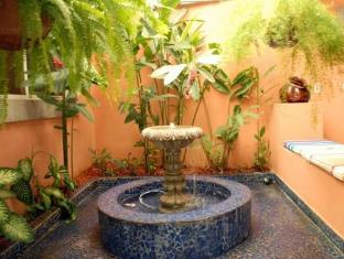 hotel el almendro