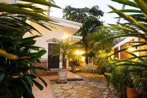 Hotel El Almendro,Managua Department>>Managua,3 star