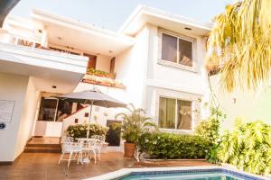 hotel el almendro