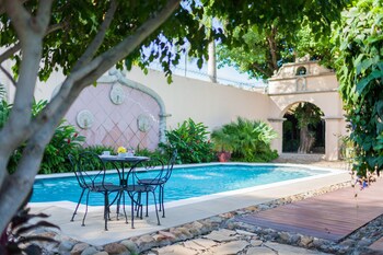 hotel los robles