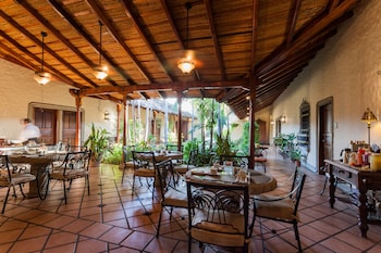 hotel los robles