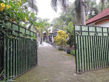 oase van java by zuzu