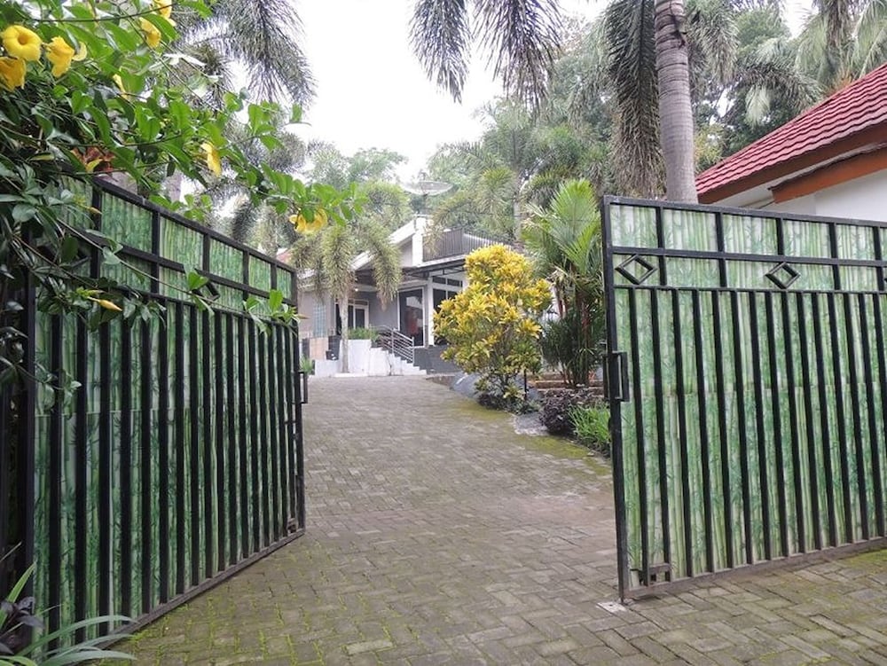 oase van java by zuzu