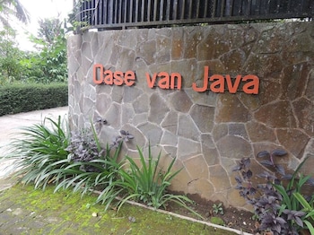 oase van java by zuzu