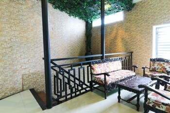 labuana homestay and cafe garden