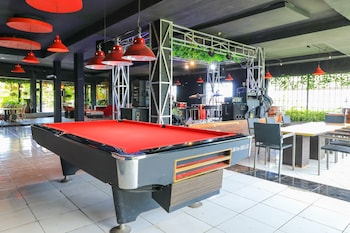 labuana homestay and cafe garden