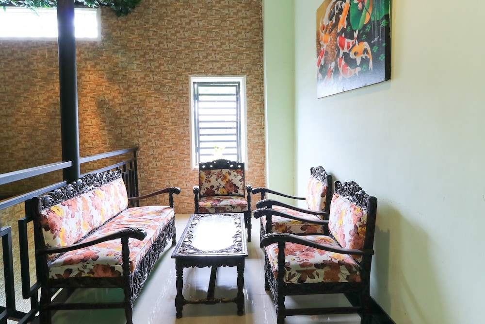 labuana homestay and cafe garden