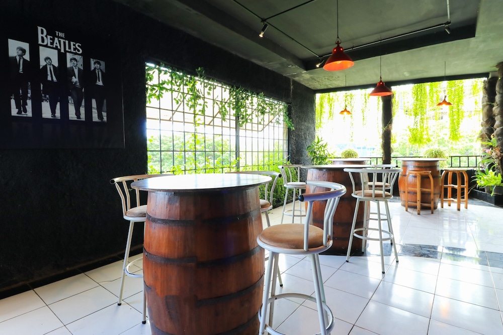 labuana homestay and cafe garden