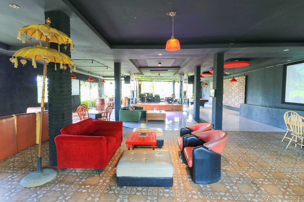 labuana homestay and cafe garden