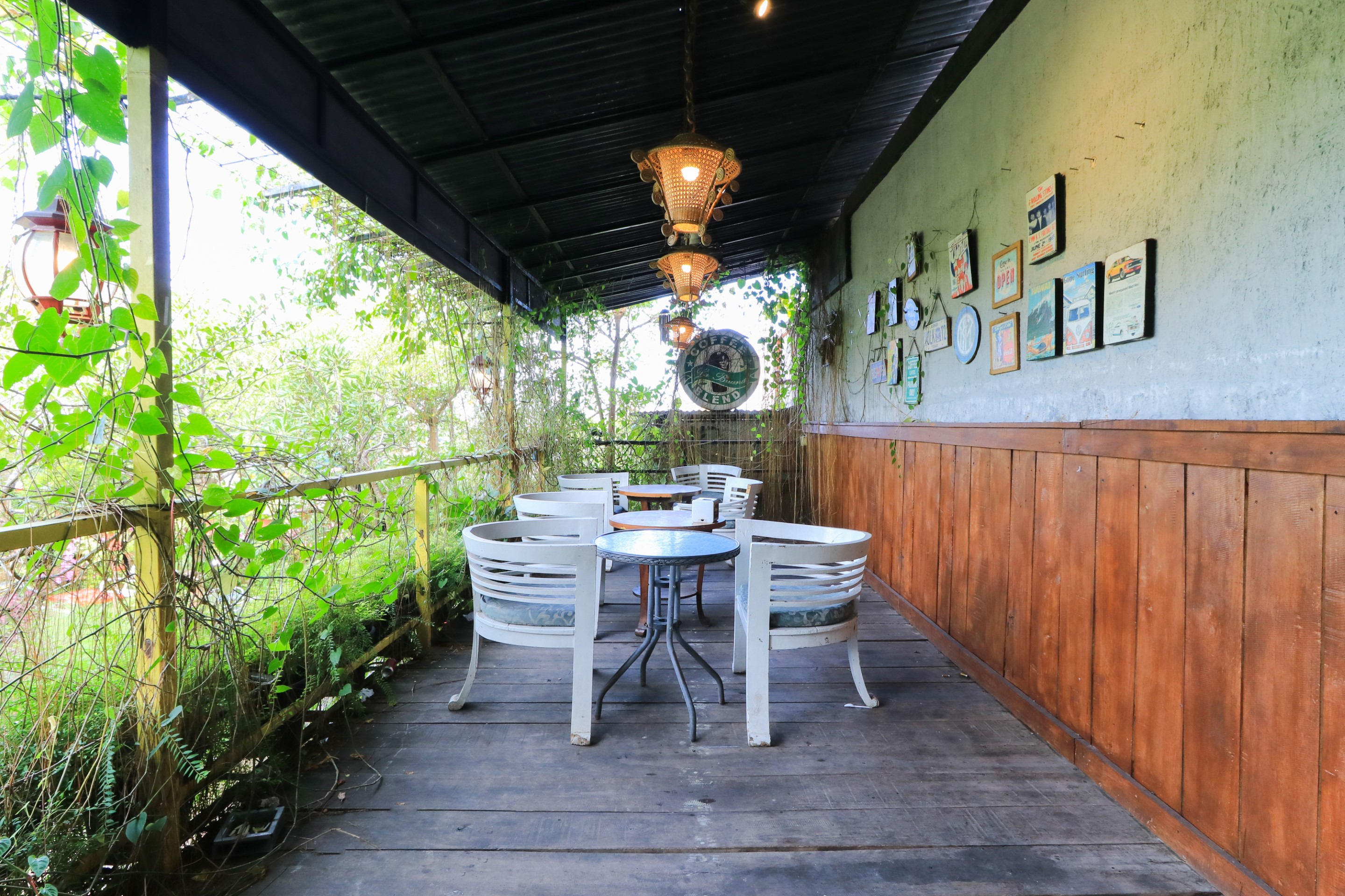 labuana homestay and cafe garden