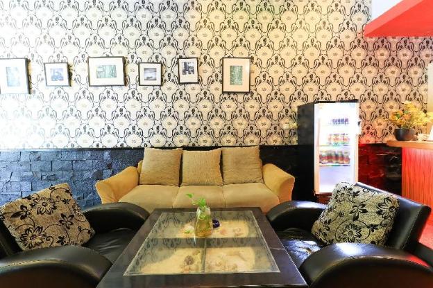 labuana homestay and cafe garden