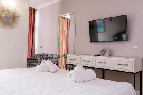 tirana