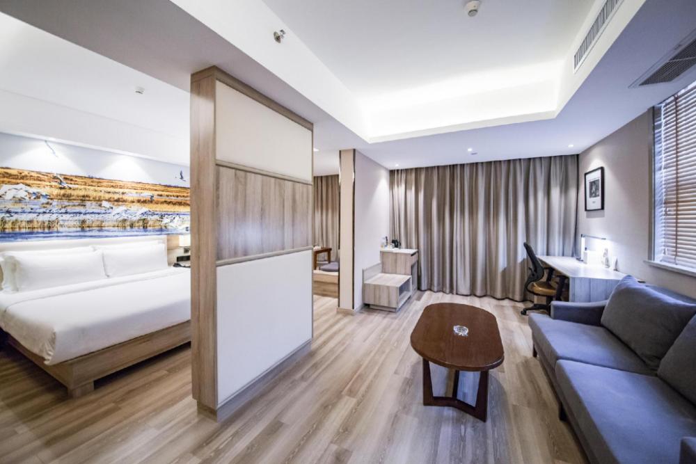 atour hotel olympic center jinan