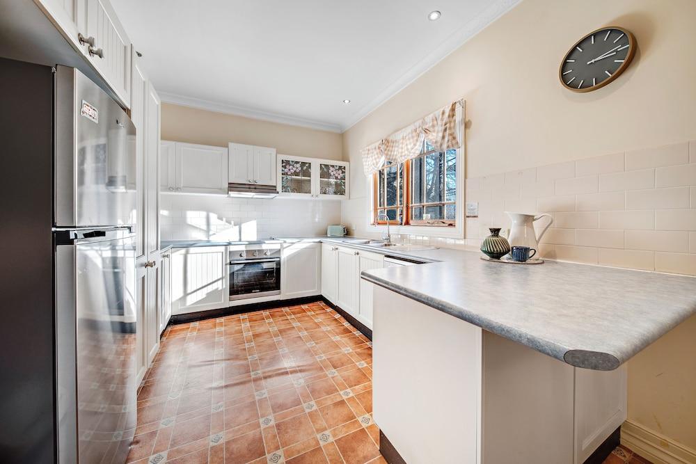 whispering pines cottages