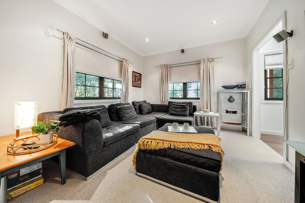 whispering pines cottages