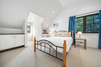 whispering pines cottages