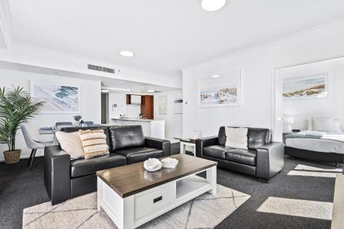 mantra towers of chevron by we accommodate