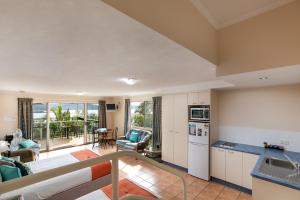 sunlit waters studio apartments