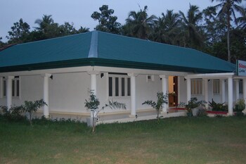 siloonaa garden villa