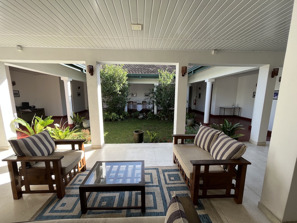 siloonaa garden villa