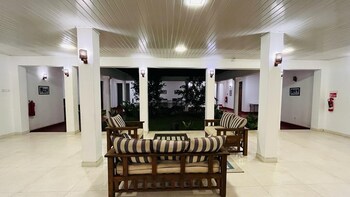 siloonaa garden villa