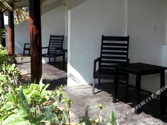 siloonaa garden villa