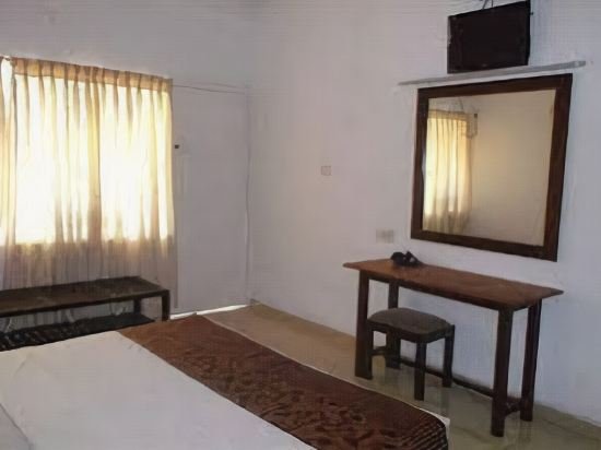 siloonaa garden villa
