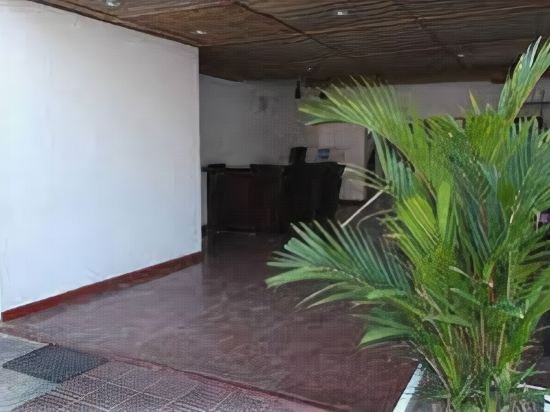 siloonaa garden villa