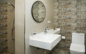 a hotel yerevan