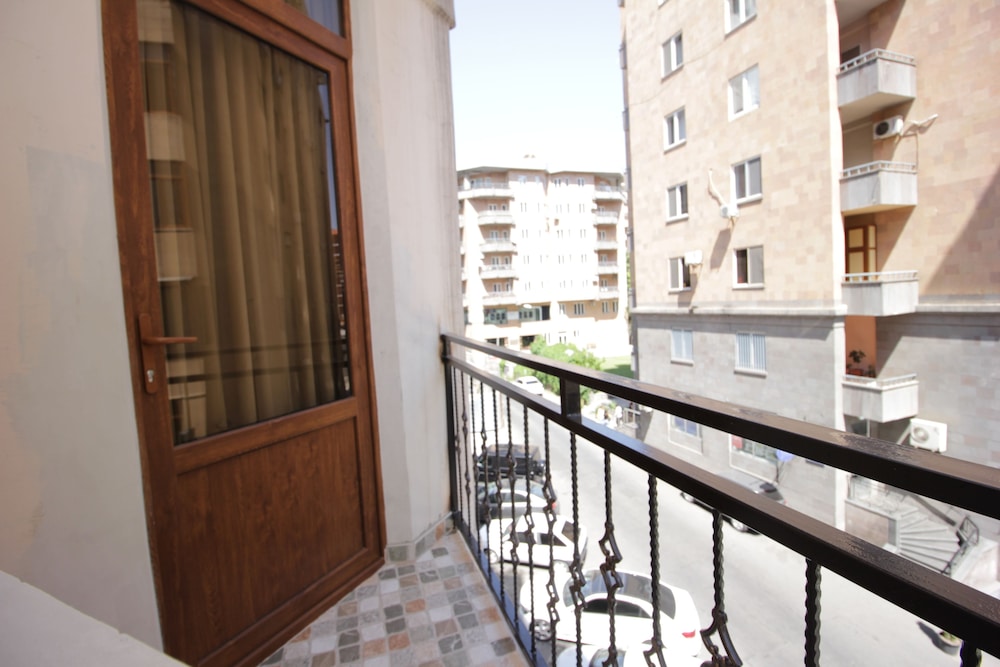 a hotel yerevan