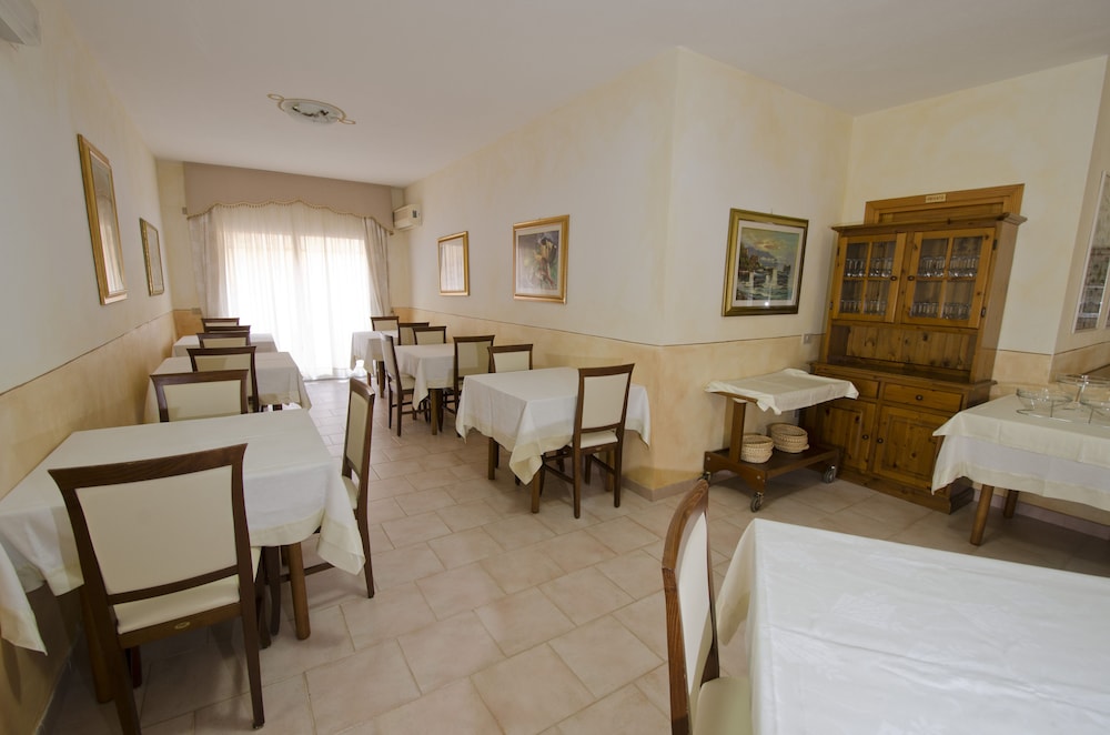hotel gabbiano agenzia isola rossa