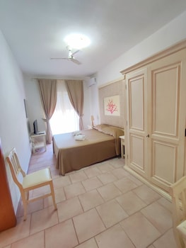 hotel gabbiano agenzia isola rossa