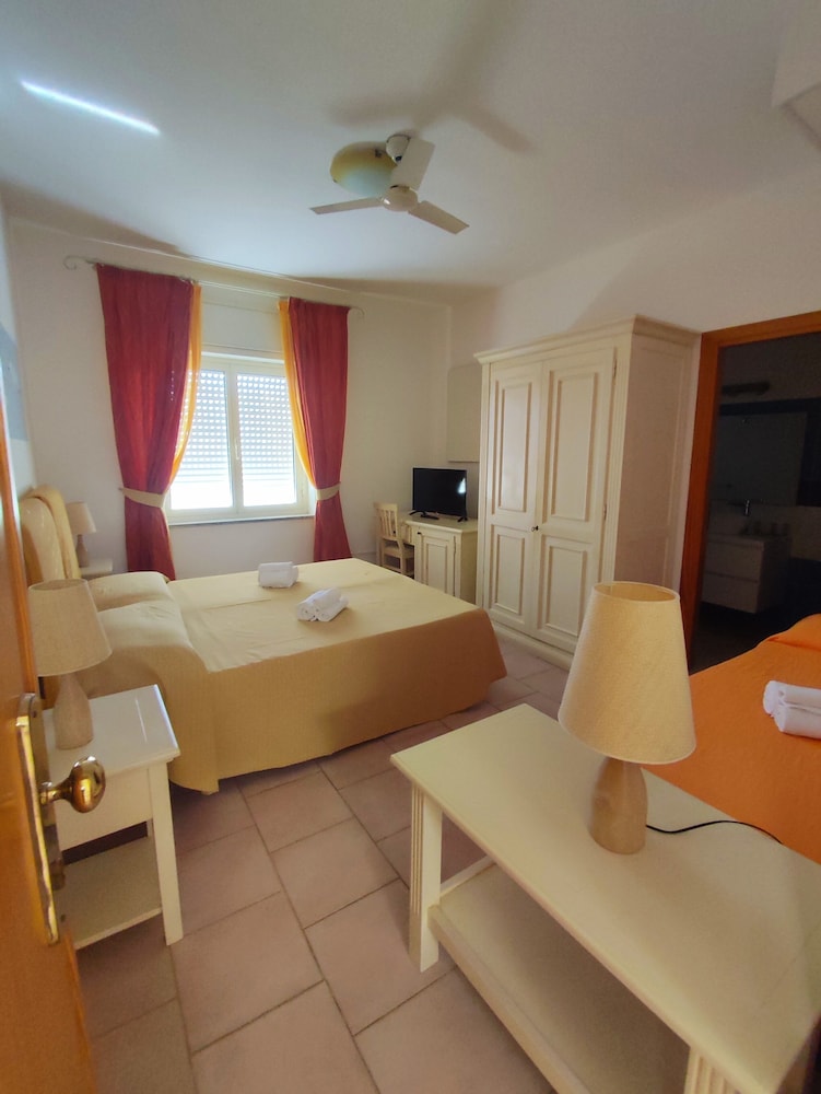 hotel gabbiano agenzia isola rossa