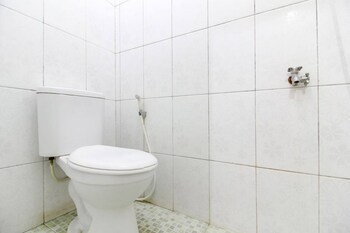 reddoorz near rumah sakit condong catur