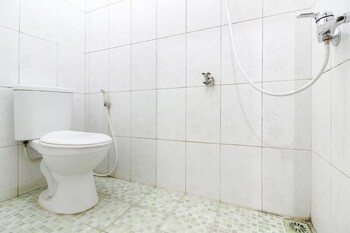 reddoorz near rumah sakit condong catur