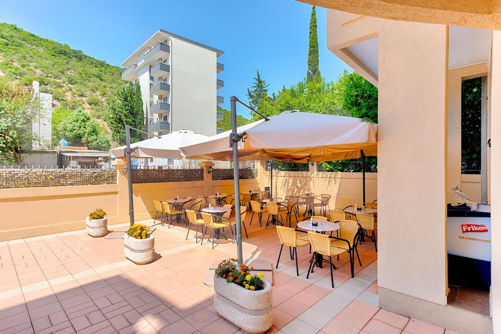hotel dana