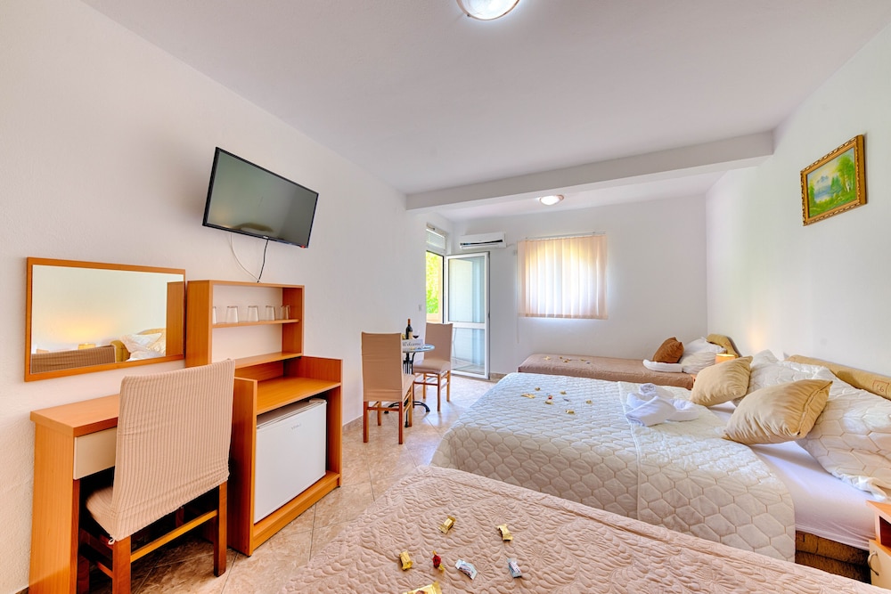 hotel dana