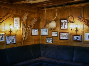 dr holms hotel