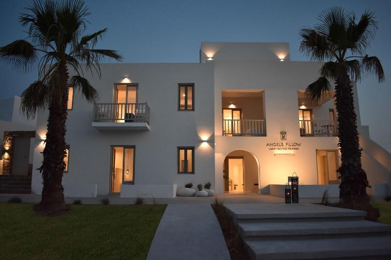 paros