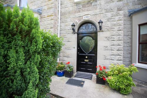 Riverdale House B&B,,3 star