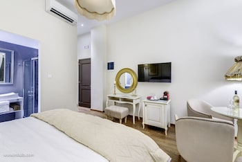 1844 suites syros