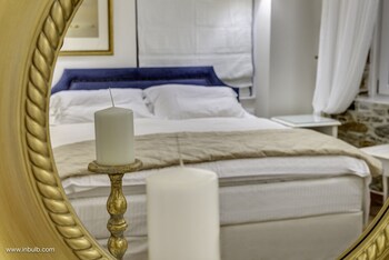 1844 suites syros