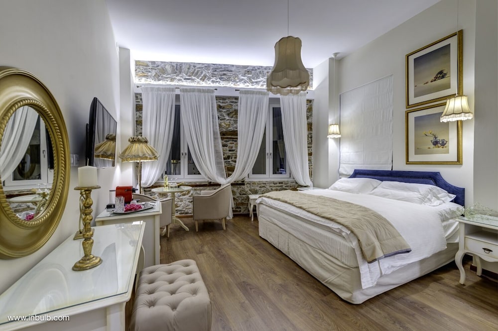 1844 suites syros