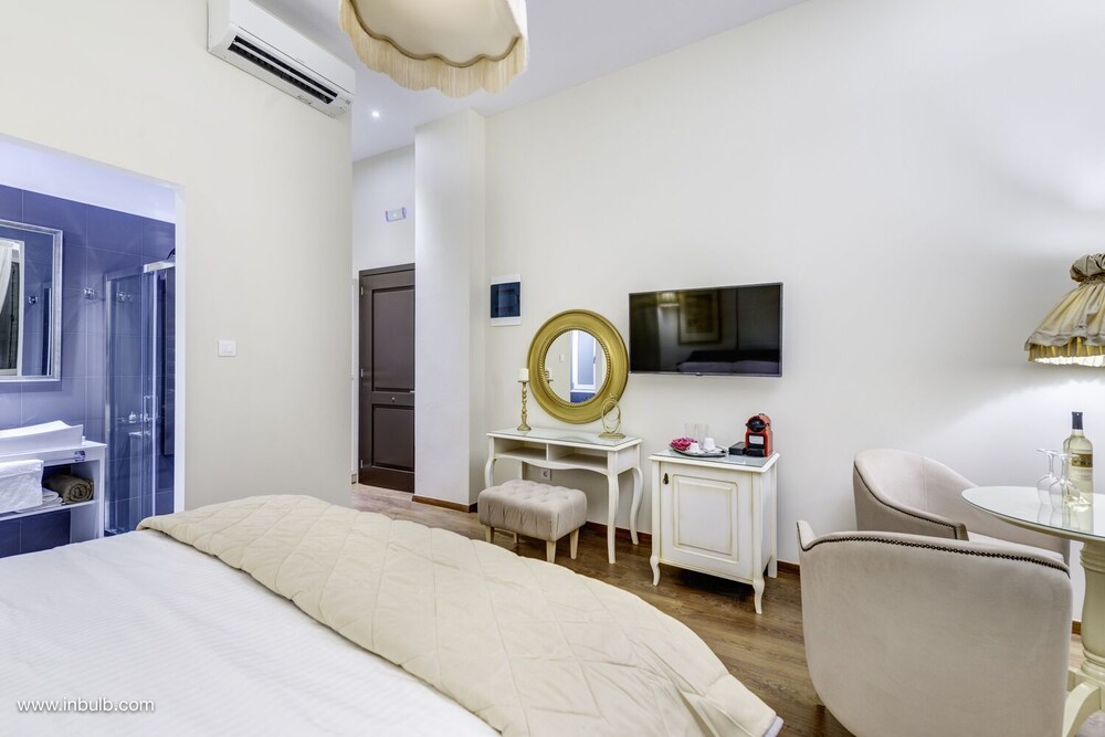 1844 suites syros